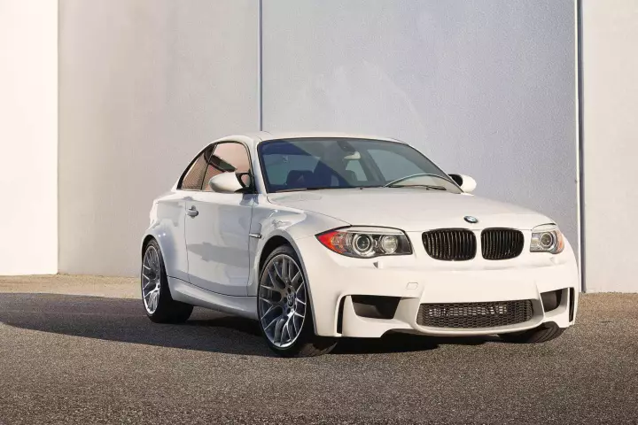 BMW 1 Series M Coupé (E82) painted in Alpine White III