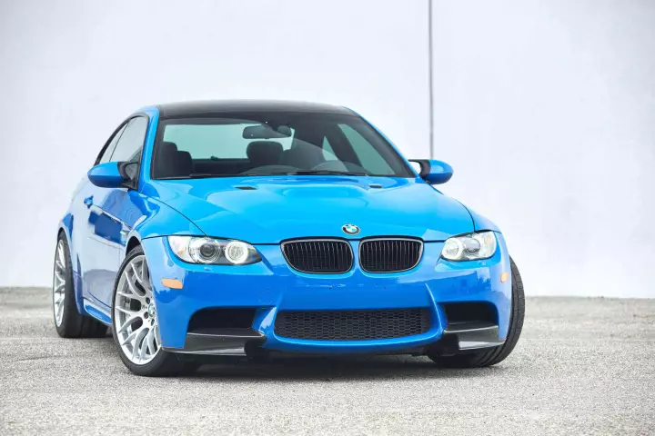 BMW M3 Coupé (E92) painted in Santorini Blue