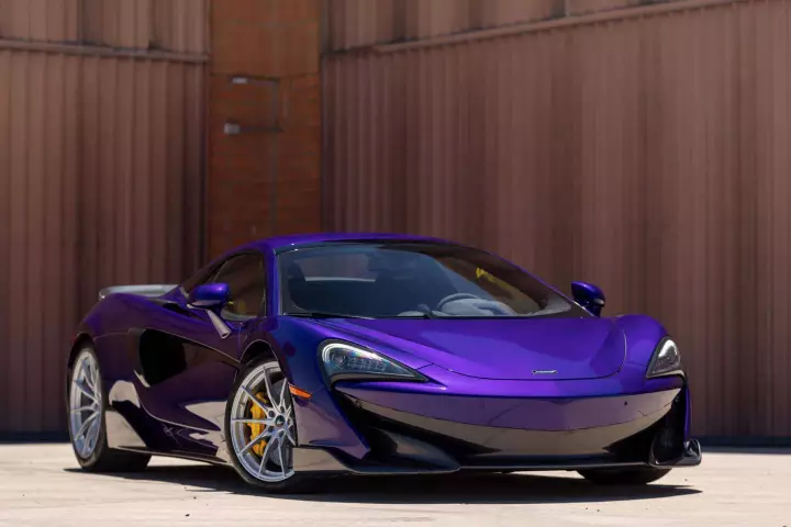 McLaren 600LT Spider painted in Lantana Purple