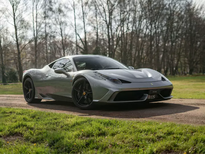 Ferrari 458 Speciale painted in Grigio Titanio
