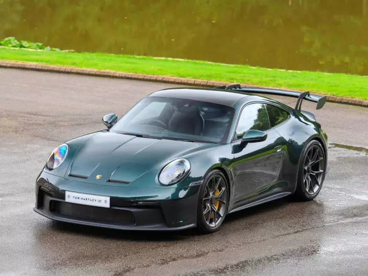 Porsche 911 GT3 (992.1) painted in Forest Green Metallic