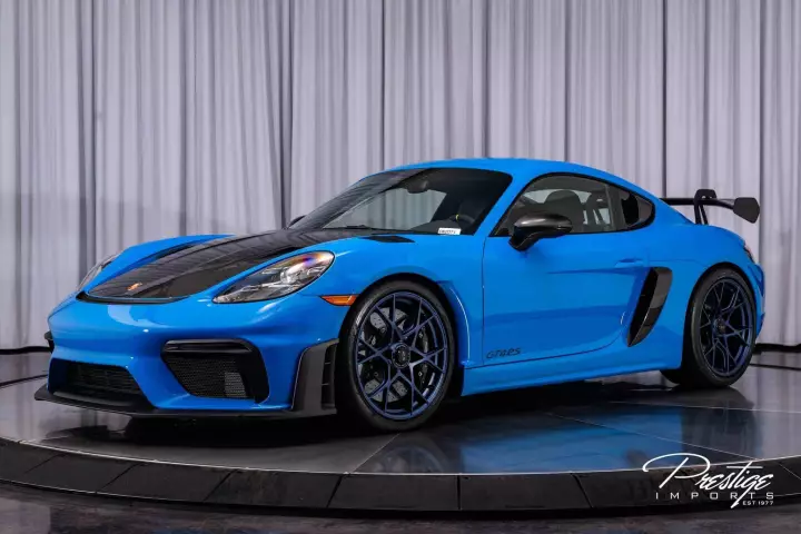 Porsche 718 Cayman GT4 RS (982) painted in Shark Blue