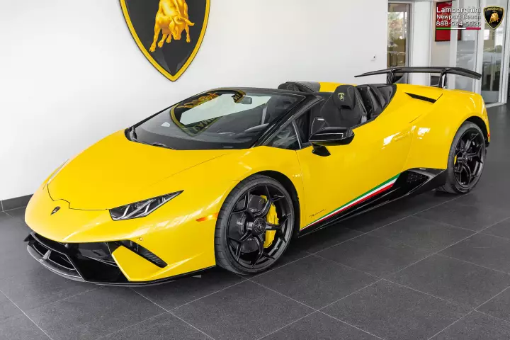 Lamborghini Huracán Performante Spyder (LP640-4) painted in Giallo Inti