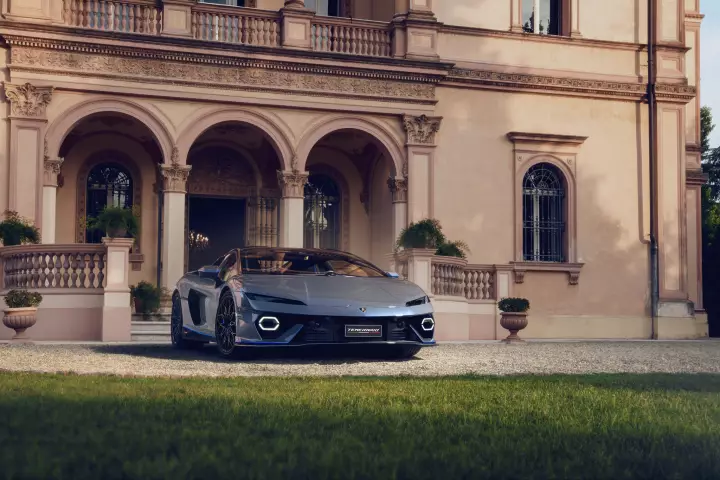Lamborghini Temerario painted in Grigio Serget