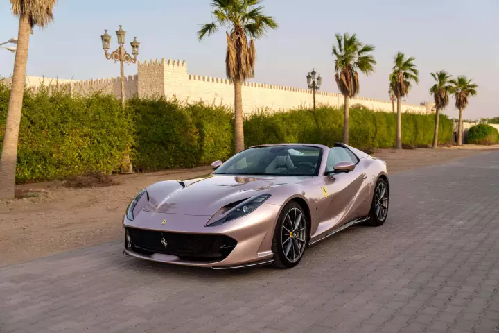 Ferrari 812 GTS painted in Bronzo Masaru