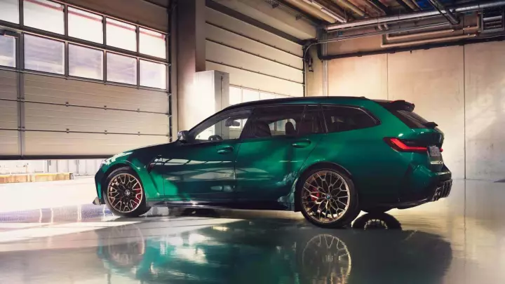 BMW M3 CS Touring (G81) painted in British Racing Green