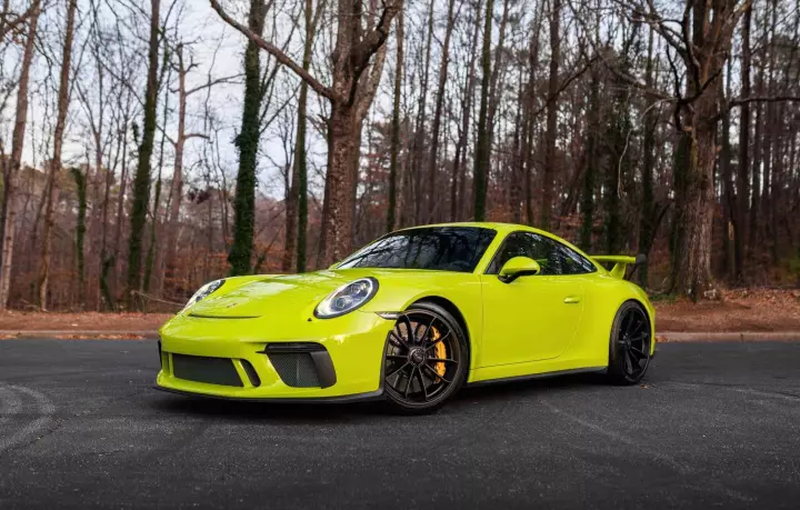 Porsche 911 GT3 (991.2) painted in Light Green