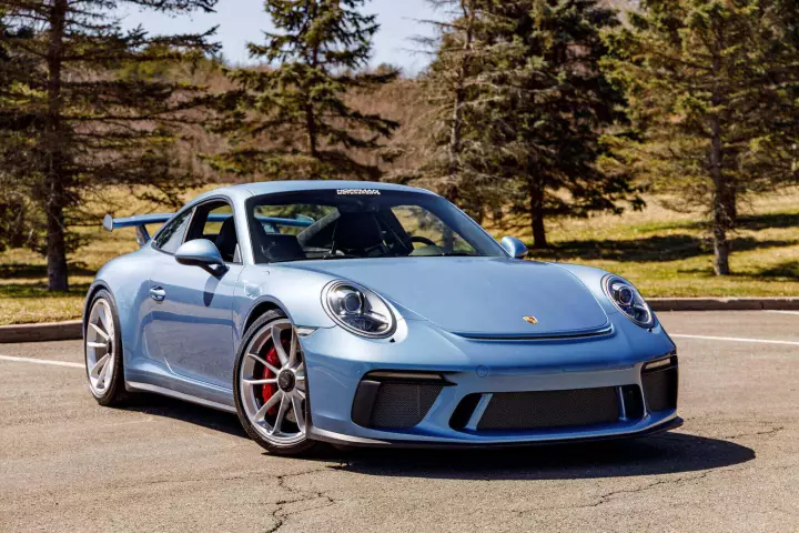 Porsche 911 GT3 (991.2) painted in Gemini Metallic
