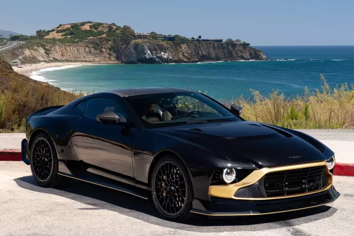 Aston Martin Valour painted in Onyx Black