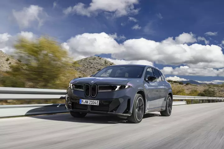 BMW iX3 (NA5) painted in Polarized Grey
