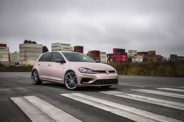 Volkswagen Golf R (Mk7.5) painted in Champagne