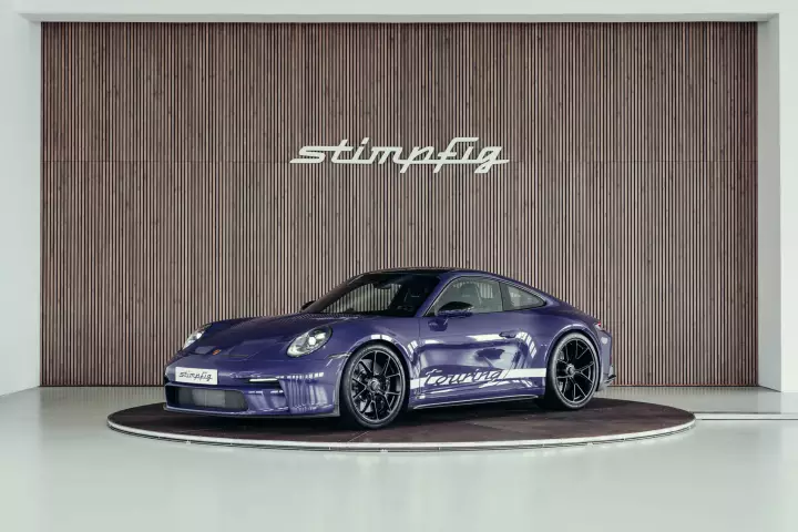 Porsche 911 GT3 Touring (992.1) painted in Ultraviolet