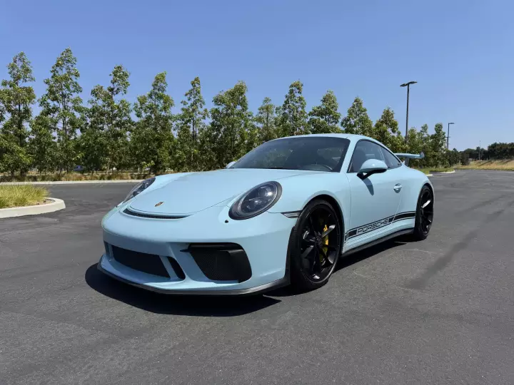 Porsche 911 GT3 (991.2) painted in Meissen Blue