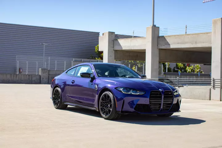 BMW M4 (G82) painted in Velvet Blue