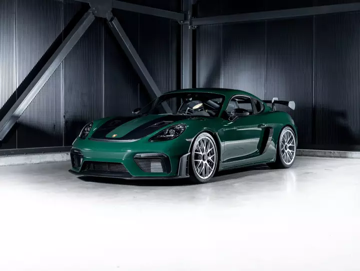 Porsche 718 Cayman GT4 RS (982) painted in Irish Green