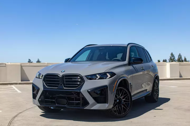 BMW X5 M (G05 LCI) painted in Nardo Grey