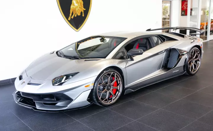 Lamborghini Aventador SVJ (LP770-4) painted in Grigio Antares