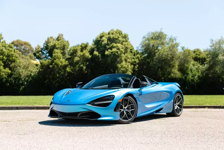 McLaren 720S Spider painted in Ludus Blue