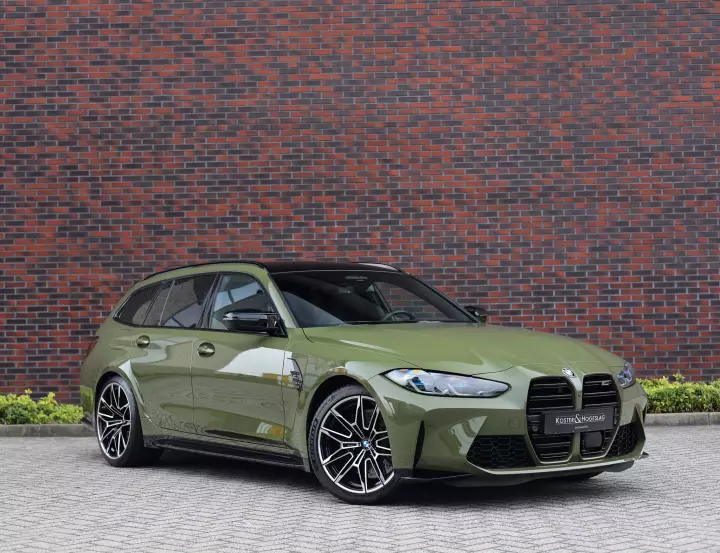 BMW M3 Touring (G81) painted in Urban Green II