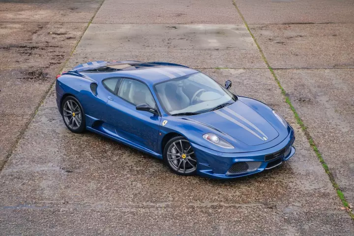 Ferrari 430 Scuderia painted in Blu Mirabeau