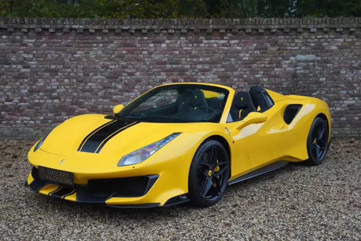 Ferrari 488 Pista Spider painted in Giallo Modena