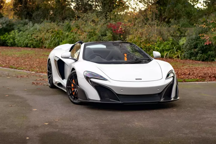 McLaren 675LT Spider painted in Silica White