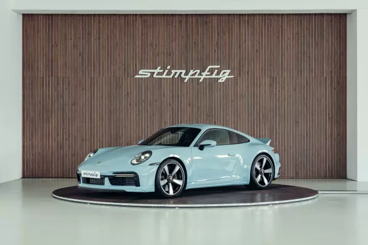Porsche 911 Sport Classic (992) painted in Meissen Blue