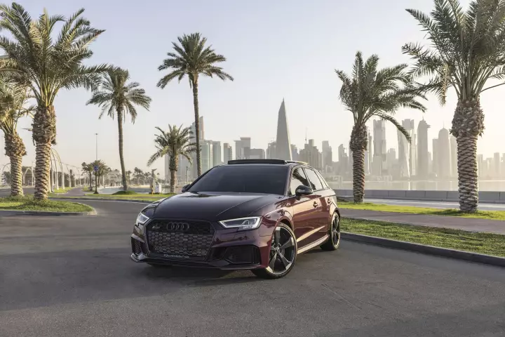 Audi RS3 Sportback (8V) painted in Merlin