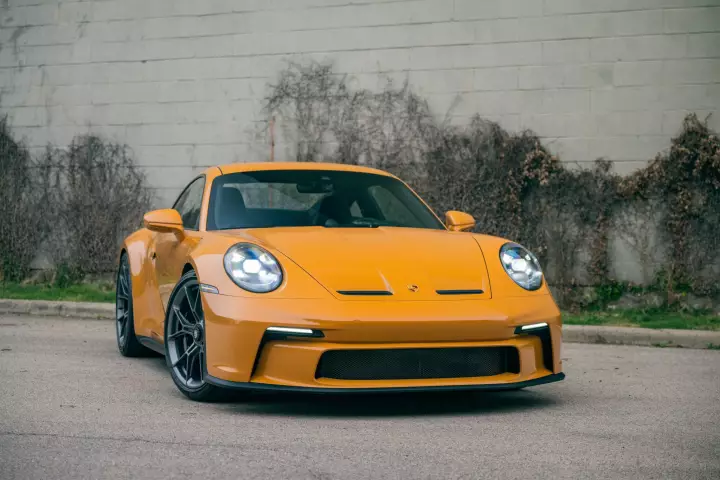 Porsche 911 GT3 Touring (992.1) painted in Bahama Yellow