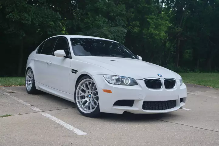 BMW M3 (E90) painted in Alpine White III