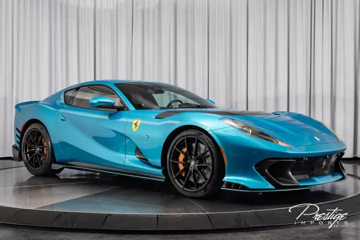 Ferrari 812 Competizione painted in Verde Menthe
