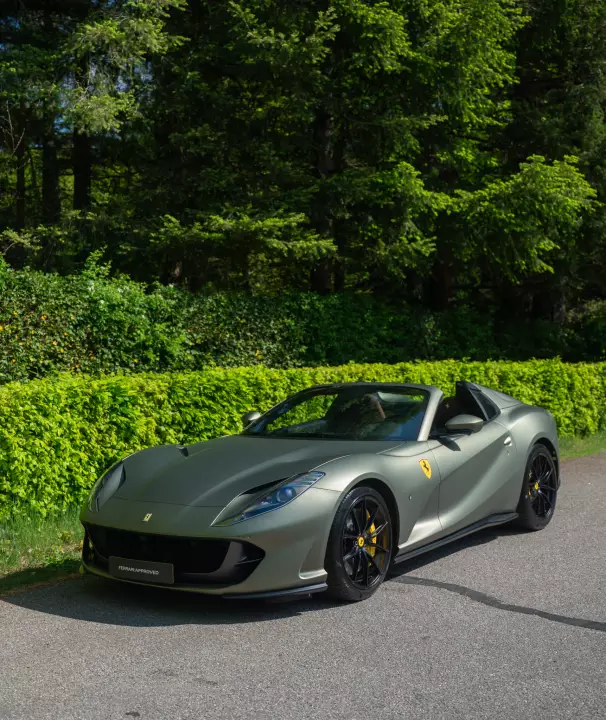 Ferrari 812 GTS painted in Verde Masoni Opaco