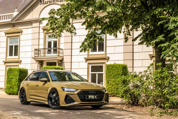 Audi RS6 Avant (C8) painted in Tactical Green