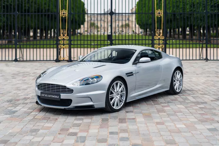 Aston Martin DBS (2007) painted in Titanium Silver