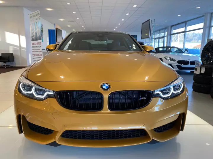 BMW M4 (F82) painted in Ceylon