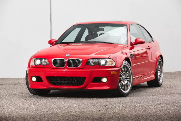 BMW M3 (E46) painted in Japan Red