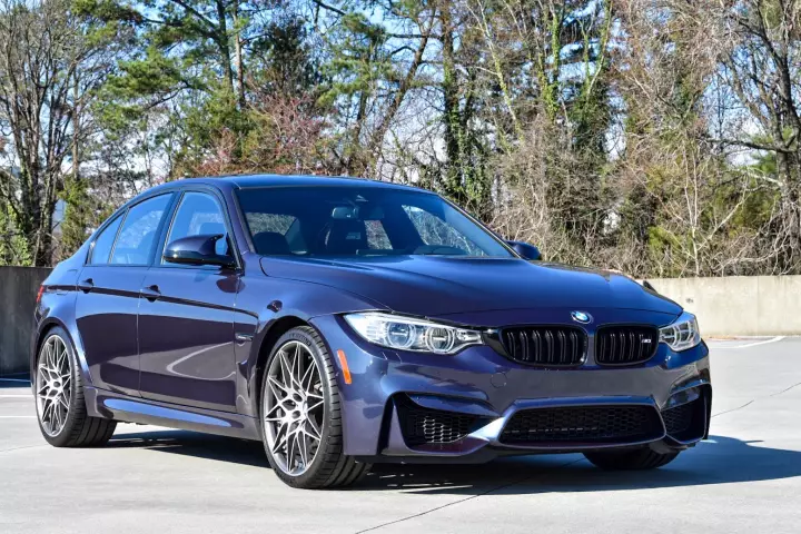 BMW M3 30 Jahre (F80) painted in Macao Blue