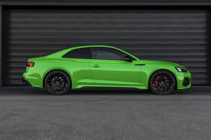 Audi RS5 (F5) painted in Kyalami Green