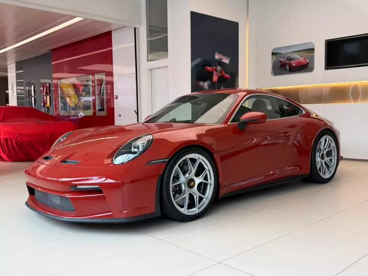 Porsche 911 S/T (992) painted in Peru Red