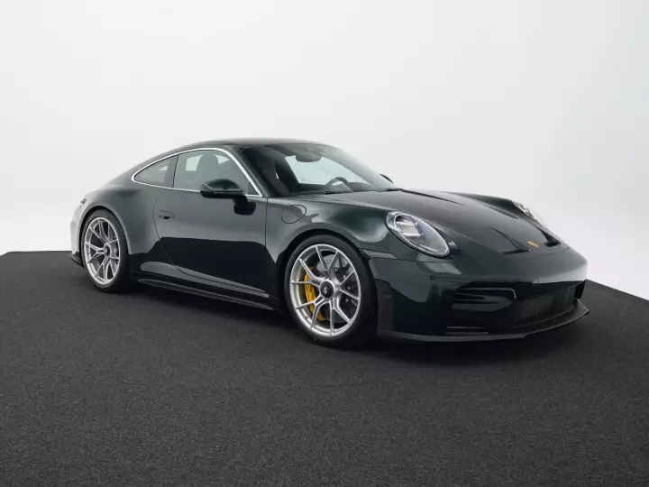 Porsche 911 GT3 Touring (992.2) painted in Verde Zeltweg