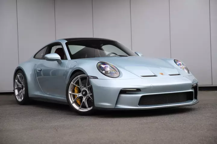 Porsche 911 GT3 Touring (992.1) painted in Azzurro Thetys
