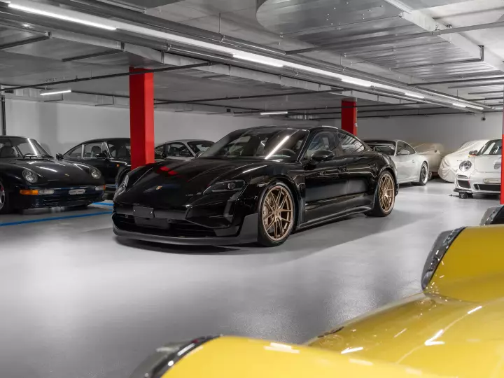 Porsche Taycan Turbo GT painted in Black