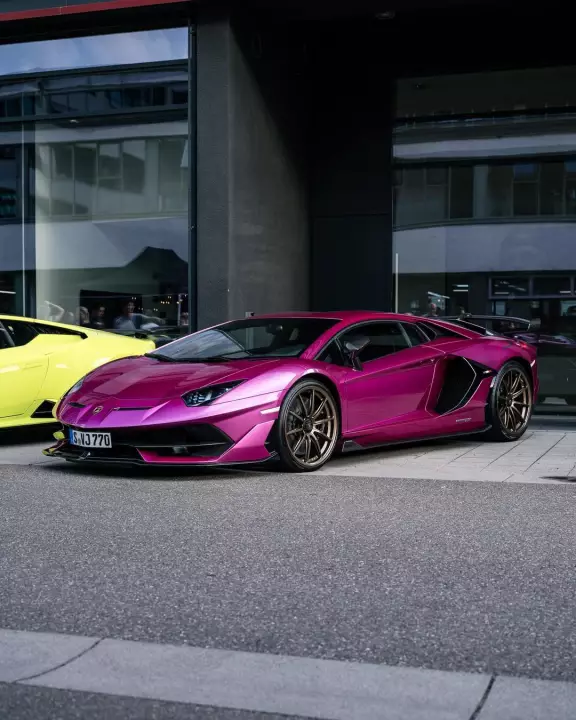 Lamborghini Aventador SVJ (LP770-4) painted in Viola Proserpina