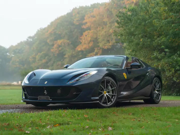 Ferrari 812 GTS painted in Blu Swaters