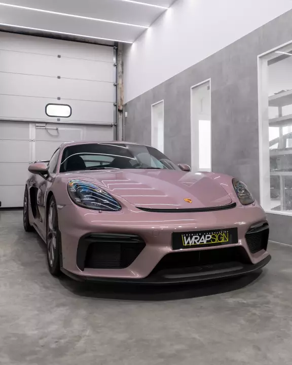 Porsche 718 Cayman GT4 (982) painted in Frozen Berry Metallic