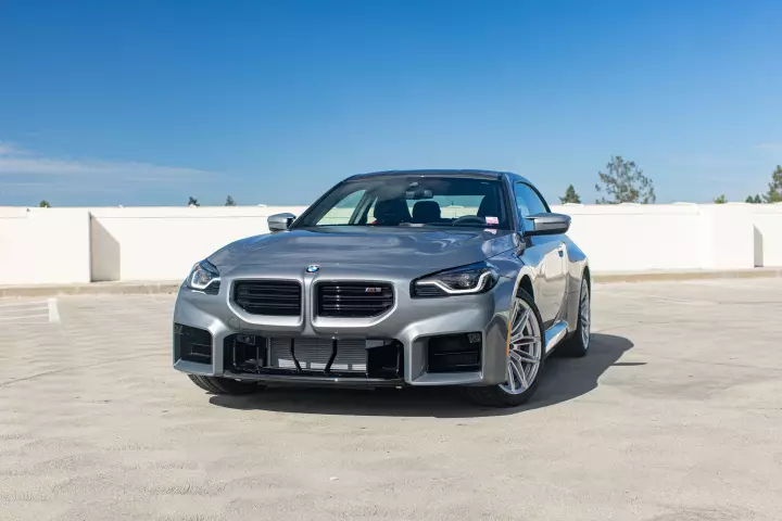 BMW M2 (G87) painted in Skyscraper Grey