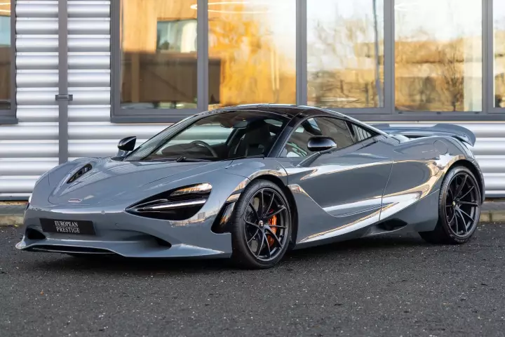 McLaren 750S painted in Chicane Grey