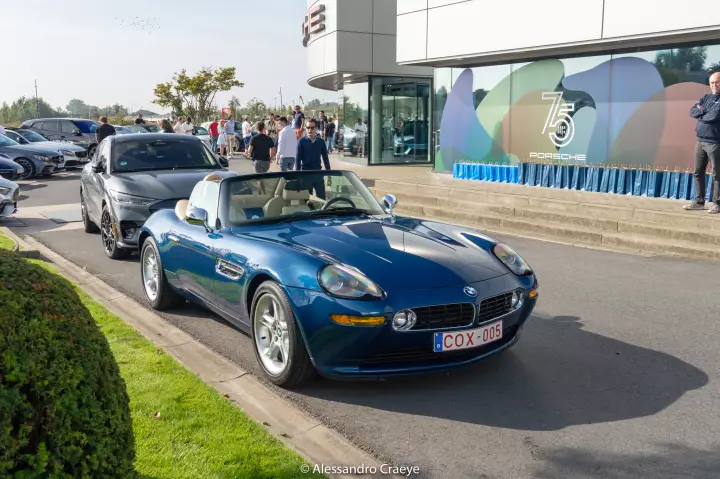 BMW Z8 (E52) painted in Topaz Blue