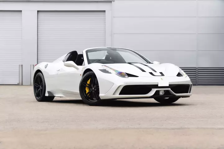 Ferrari 458 Speciale A painted in Bianco Italia
