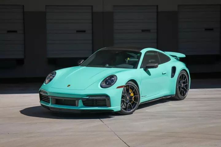 Porsche 911 Turbo S (992.1) painted in Mint Green